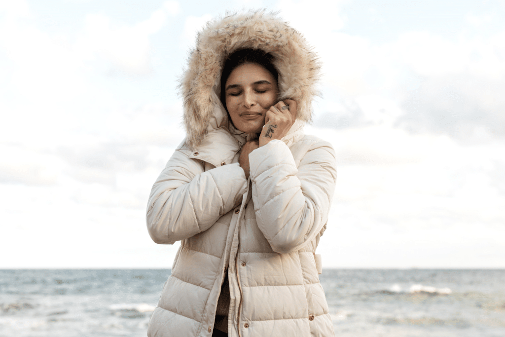 Beige-weiße Outfits