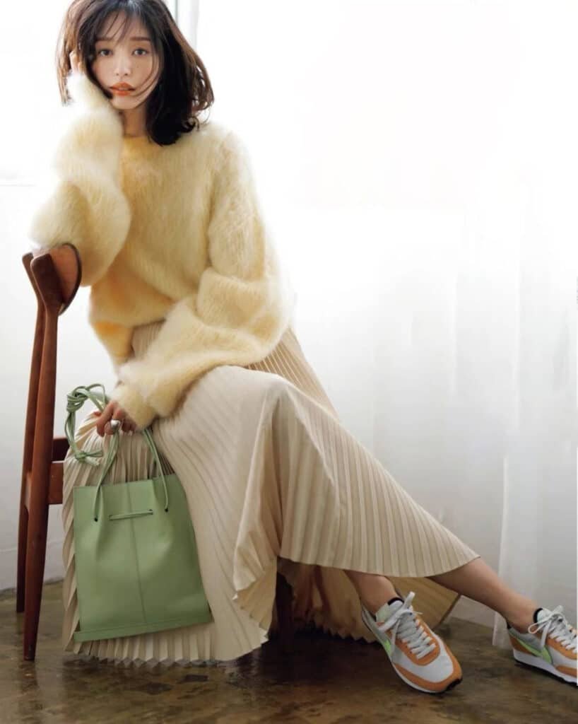 Milk yellow sweater