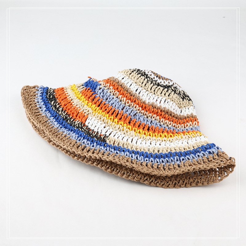 Handgefertigter, farbenfroher Sonnenhut für Damen mit breiter Krempe aus gestricktem Häkelgarn
