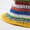 Handgefertigter, farbenfroher Sonnenhut für Damen mit breiter Krempe aus gestricktem Häkelgarn