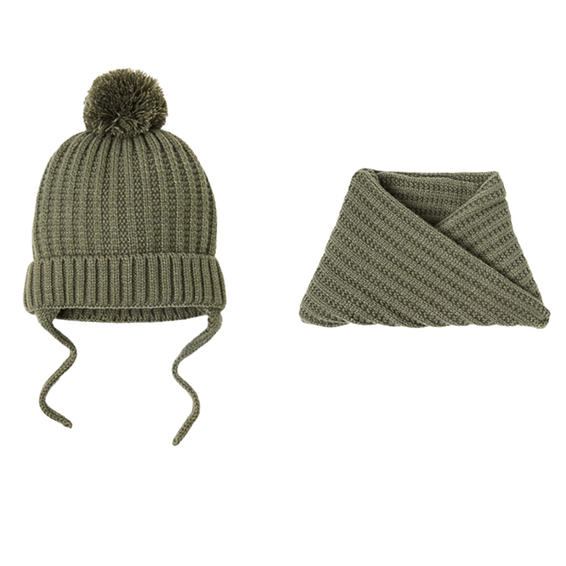 Set invernale per bambini verde militare composto da berretto con pompon + sciarpa Wk2410-014