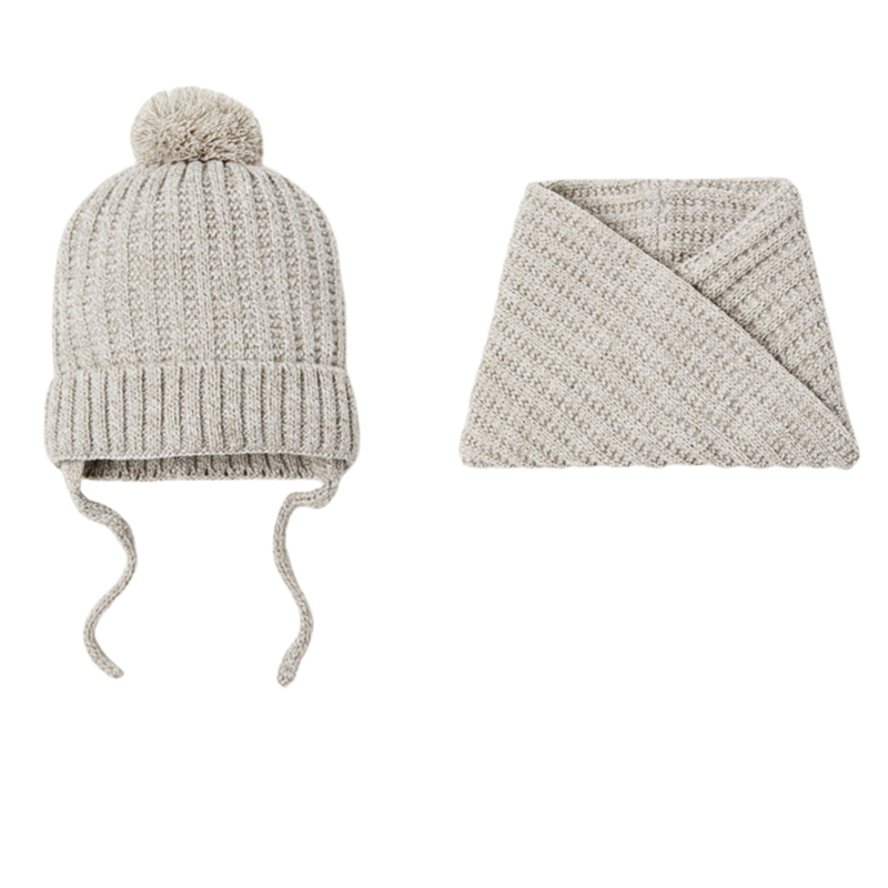 Set invernale per bambini color sabbia composto da berretto con pompon e sciarpa Wk2410-014, combo